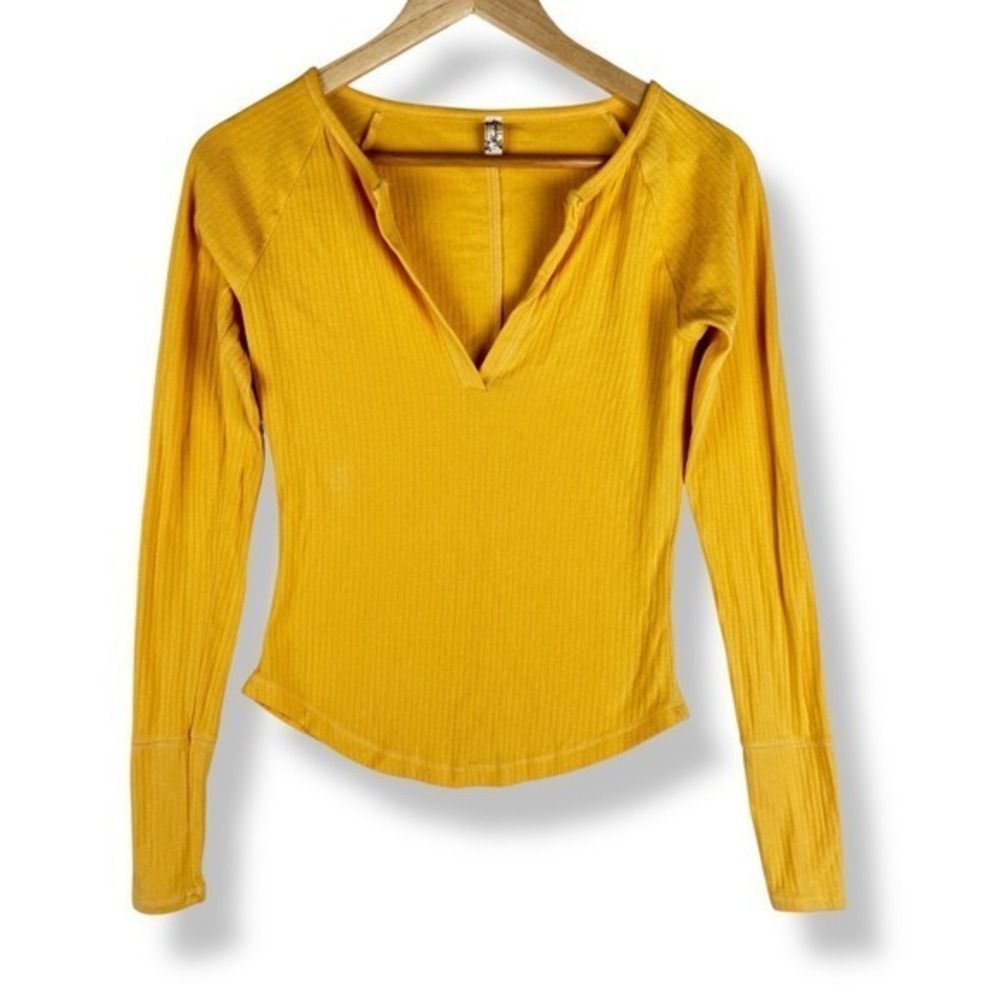 Free People Ribbed Yellow Top Size Medium Indie Bella Swan Clean Girl Minimalist